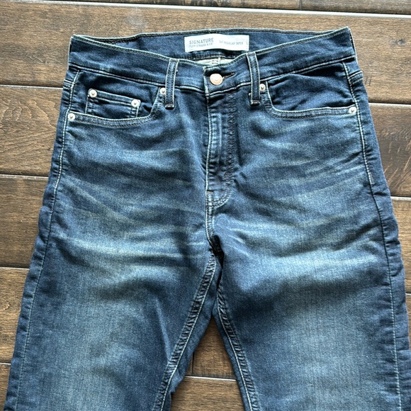 ❤️3/$30 Signature Levi Strauss S47 Regular Taper Jeans - Picture 3 of 11